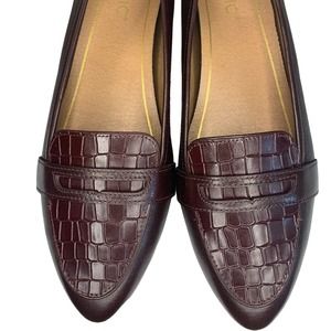 VIONIC | Crocodile Brown Savannah Leather Loafers | Size 8.5 | EUC